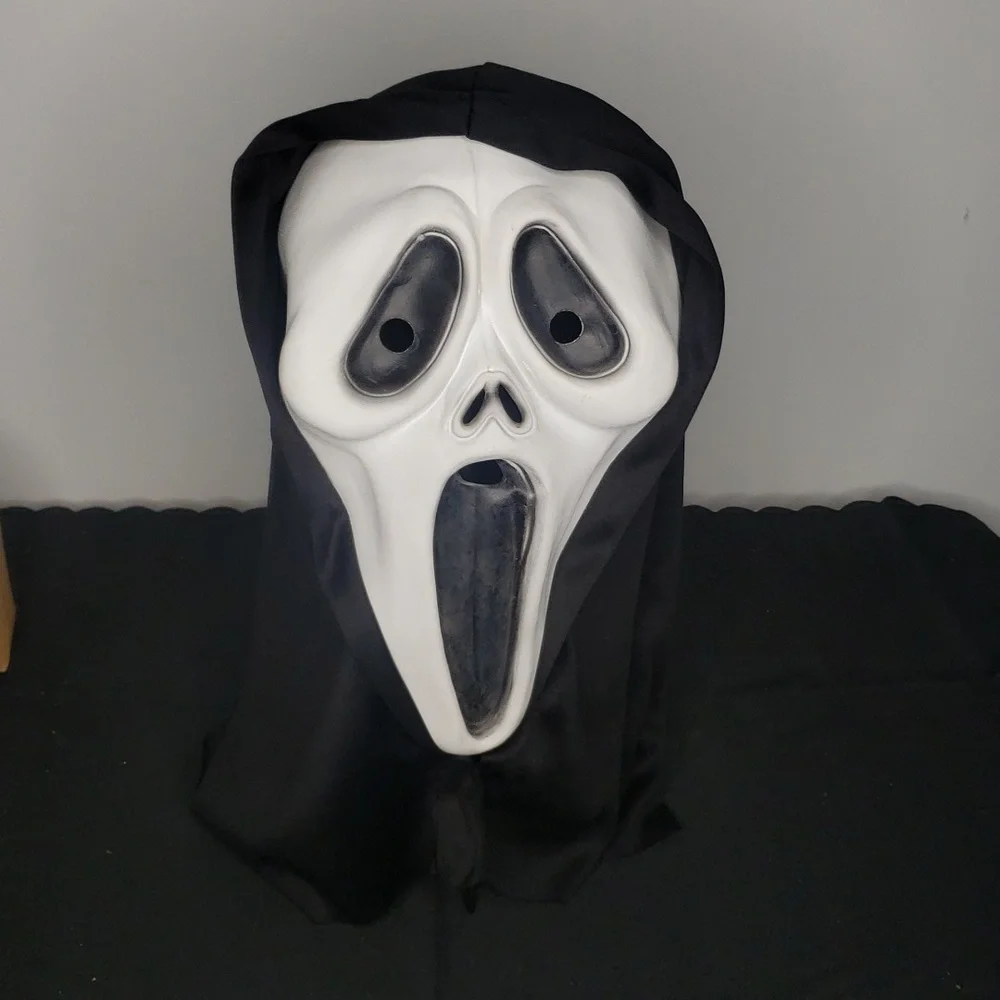 Scream Ghost Face Masks Halloween Costume NWOT